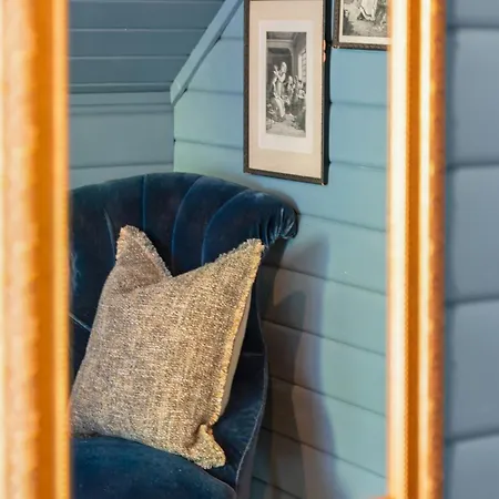 Soulful And Unique By Shore In Lofoten * Bostad