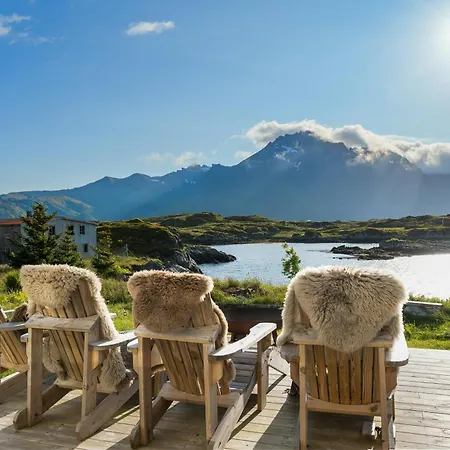 Ferienhaus Soulful And Unique By Shore In Lofoten *