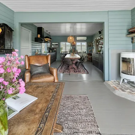 Soulful And Unique By Shore In Lofoten Dom wakacyjny