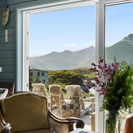 Soulful And Unique By Shore In Lofoten * Bostad